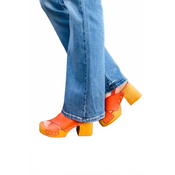 NEW BTU BY BERTUCHI women's daphne sandal in naranja - Picture 2 of 2